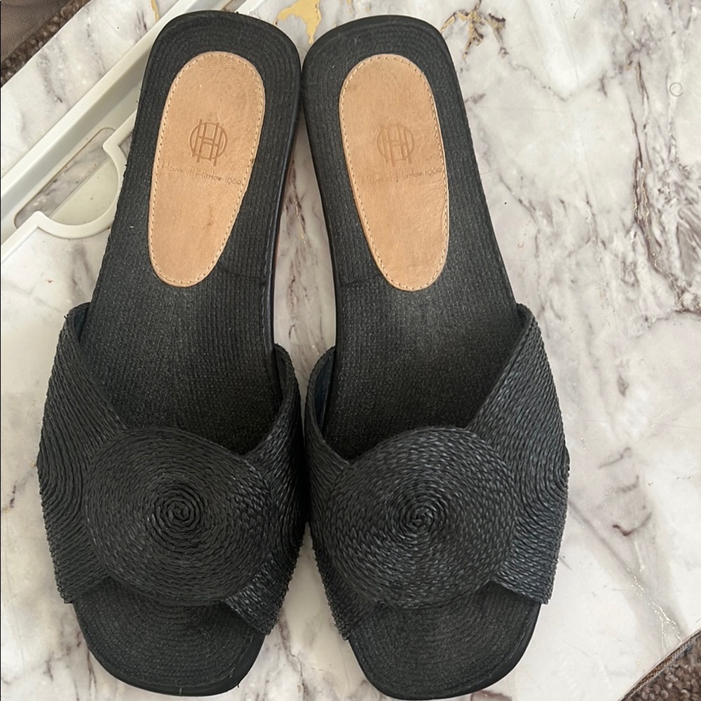 House of Harlow 1960- Elegant Black Woven Slide Sandals